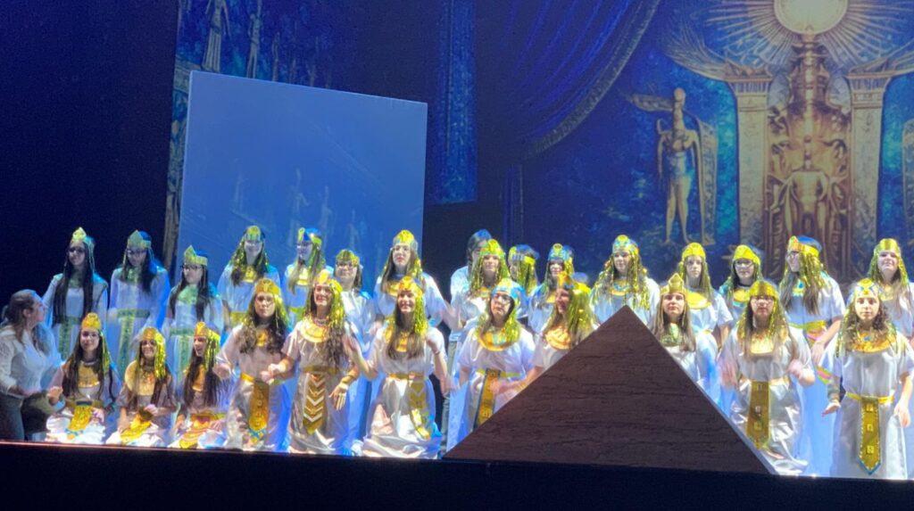 L’emozione dell’Aida: 200 studenti di Polla, Auletta e Caggiano sul palco del San Carlo