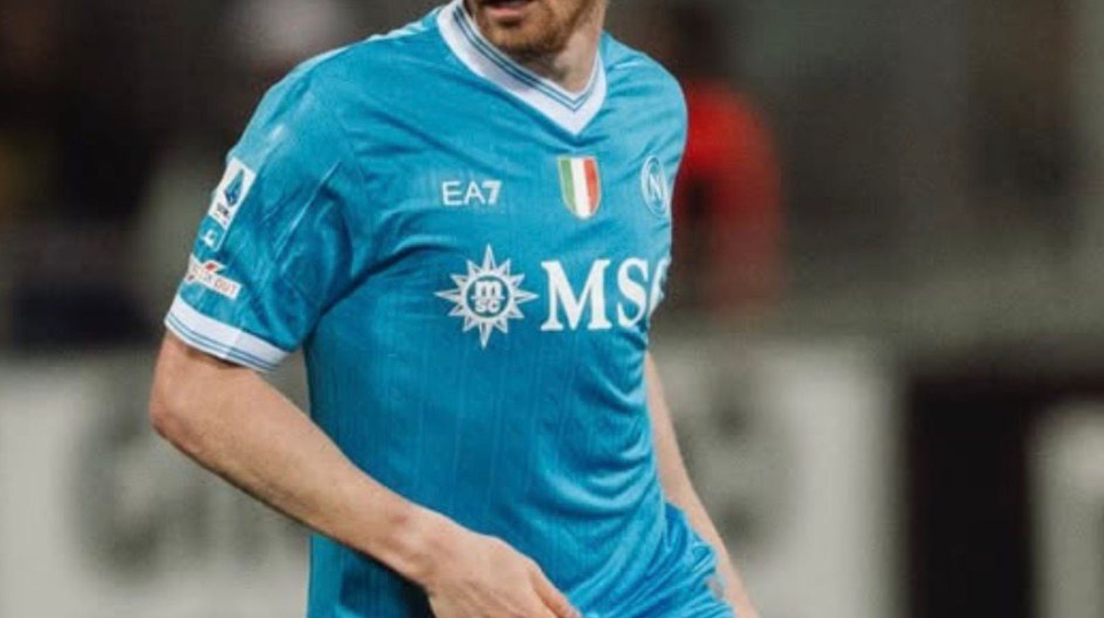 Napoli, colpo a Cagliari: vittoria di misura e campionato riaperto