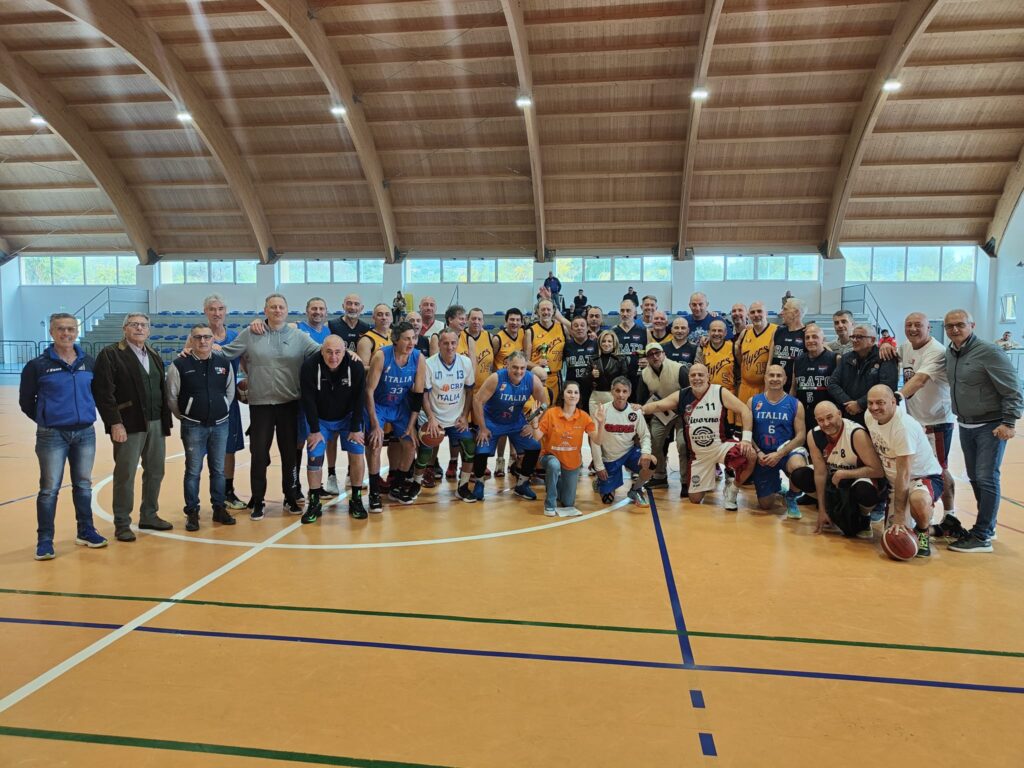 Camerota, successo per il 1° torneo quadrangolare maxi basket Italia