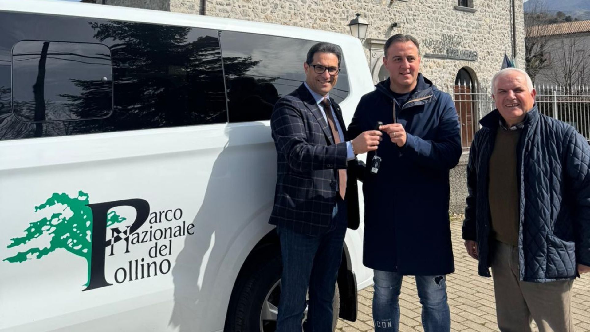 Parco del Pollino: minivan elettrici per il trasporto pubblico nei piccoli centri