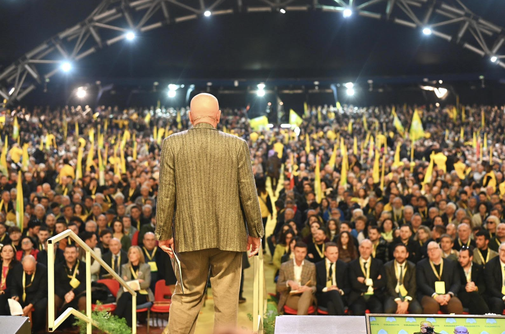 Coldiretti, in 5mila a Napoli per rivendicare centralità agroalimentare da difendere dai pericoli del conflitto e inganni in etichetta