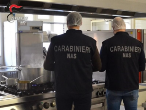 Mense ospedaliere, controlli dei Nas: irregolari 18 strutture su 22. Nel Cilento muffe nei locali