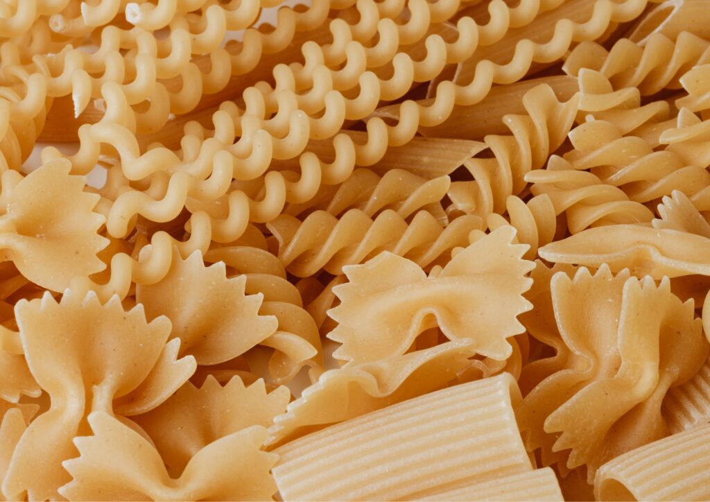Pasta: simbolo del gusto italiano tra tavola, cinema e storia