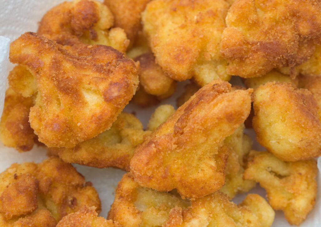 Cavolfiore panato e fritto (o in friggitrice ad aria): la ricetta croccante che conquista tutti