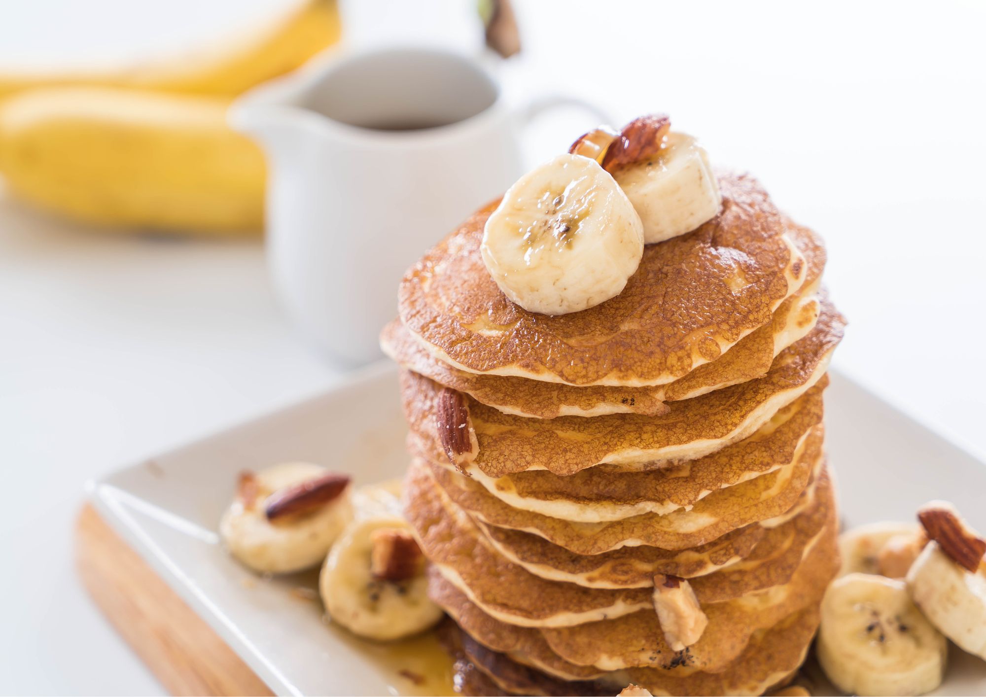 Colazione salutare: pancake integrali con banane e noci, energia e gusto per iniziare la giornata