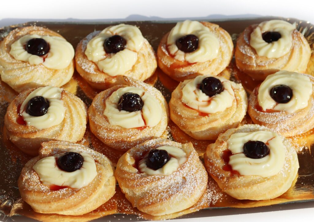 Zeppole di San Giuseppe: ricette classiche fritte e al forno, storia e preparazione passo passo