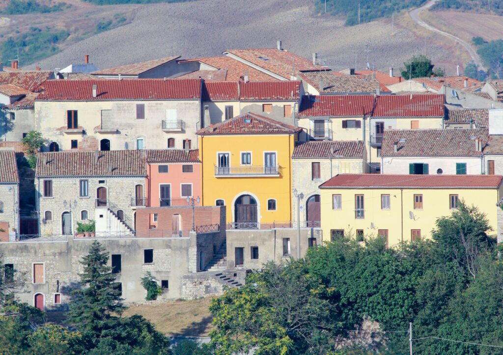 Bisaccia, perla dell’Irpinia: tra castello, museo e natura il borgo apre le porte ai viaggiatori