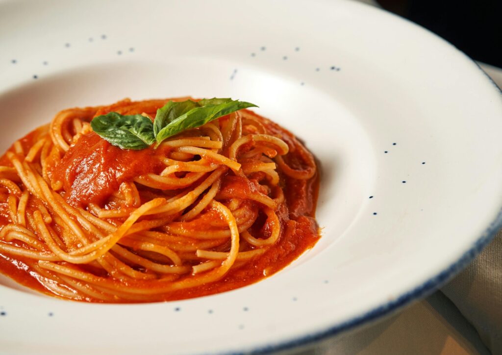 San Marzano, spaghetti al pomodoro: il piatto simbolo che conquista con un tocco segreto