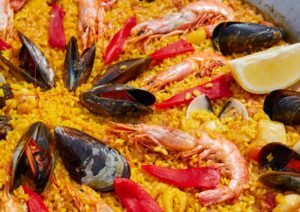Paella, il sapore del mare e della tradizione in un solo piatto