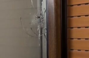 Novi Velia, sparo contro un’abitazione: colpita la finestra di un bagno