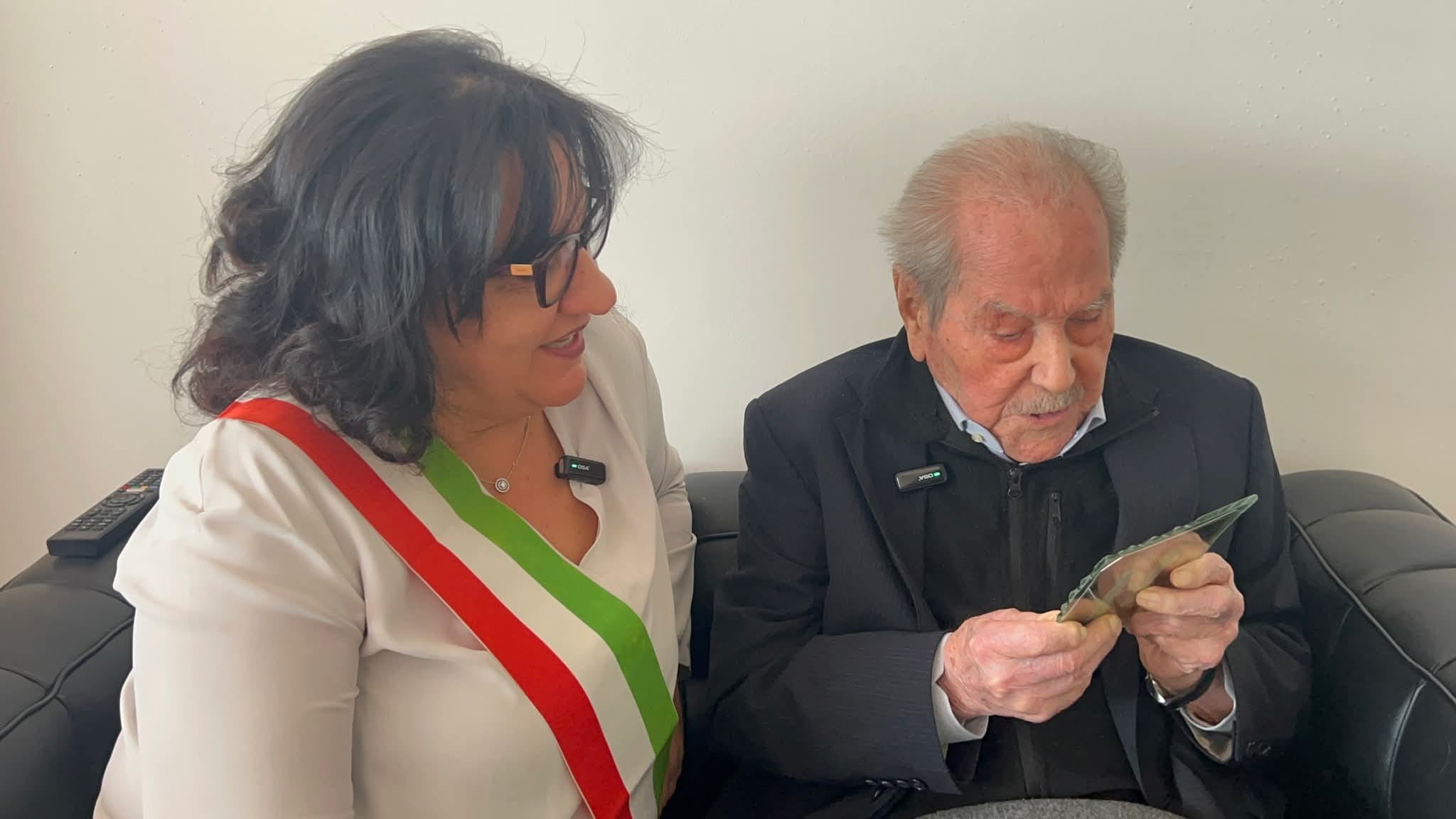 Padula festeggia i 105 anni di “Zio Tanino”, simbolo di memoria e comunità