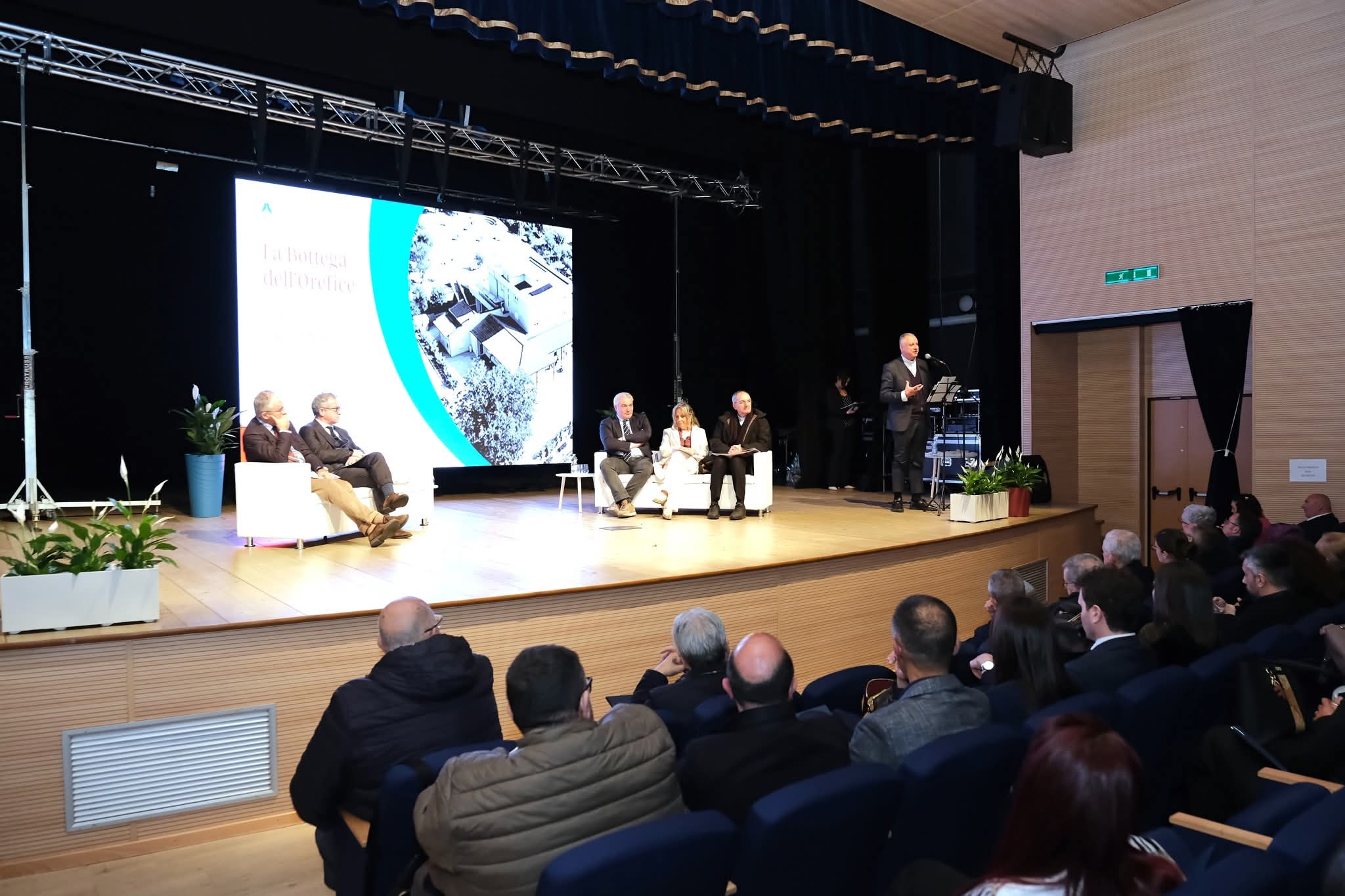 La bottega dell’orefice, vent’anni di storia: «Una serata che non dimenticheremo»