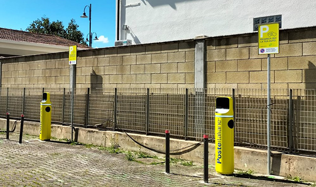 Progetto Polis, cresce la rete green di Poste italiane: 2.600 colonnine nei piccoli comuni