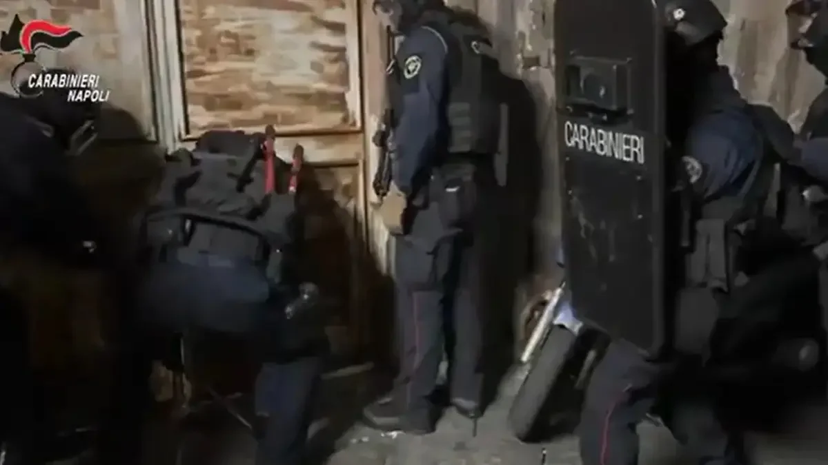 Maxi blitz anticamorra: indagati per estorsione, usura e traffico di droga