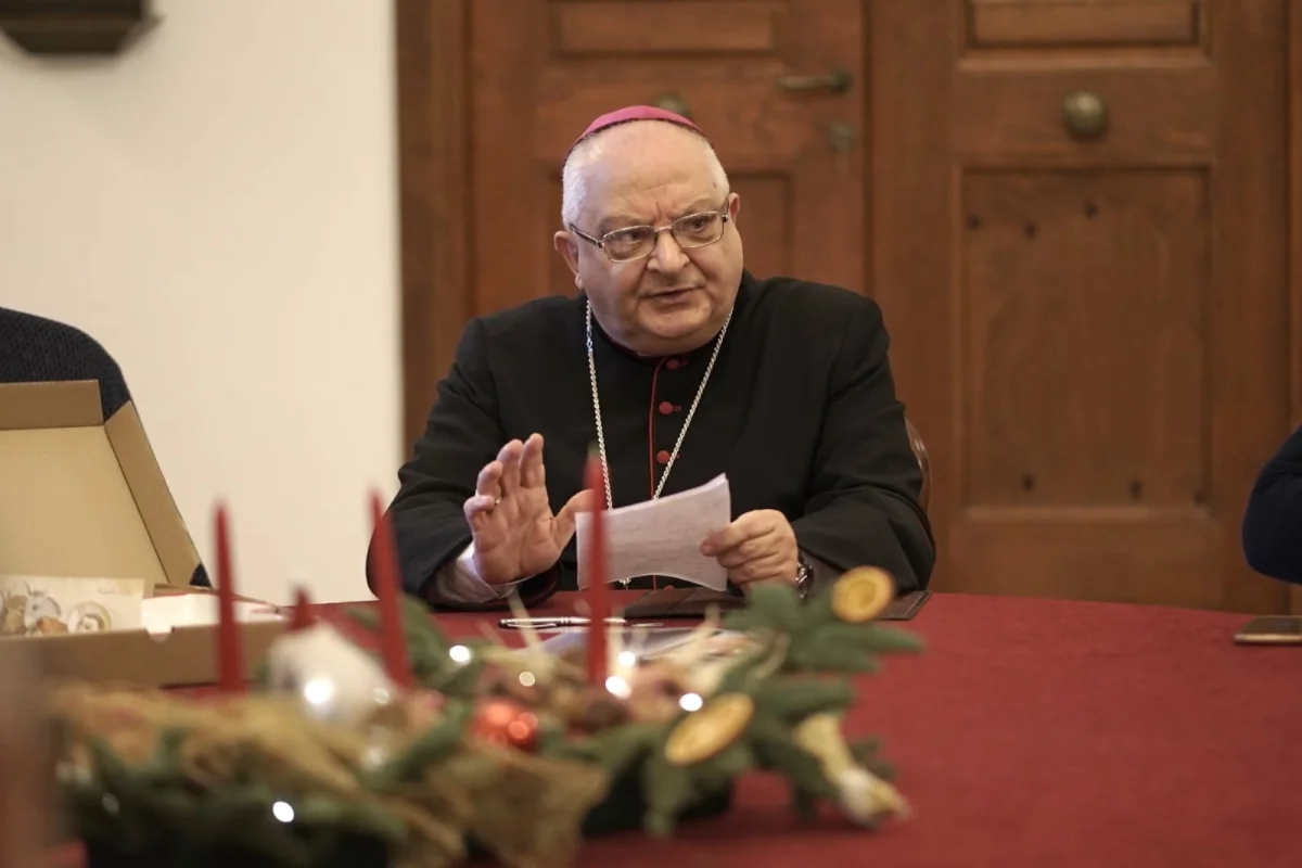 Allarme nella diocesi di Nocera-Sarno per un profilo facebook falso del vescovo