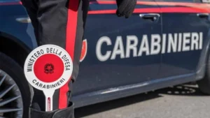 Aggressione, capotreno colpito da passeggero: 50enne arrestato