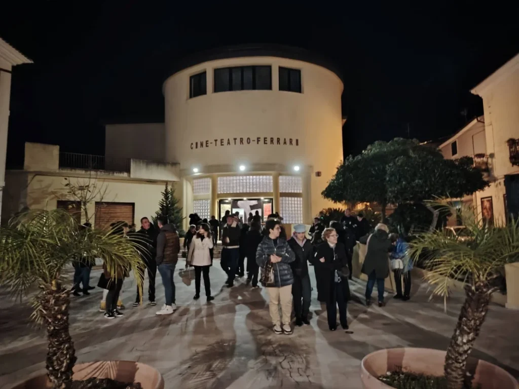 Sapri, l’opposizione chiede chiarezza sull’affidamento del cineteatro Ferrari