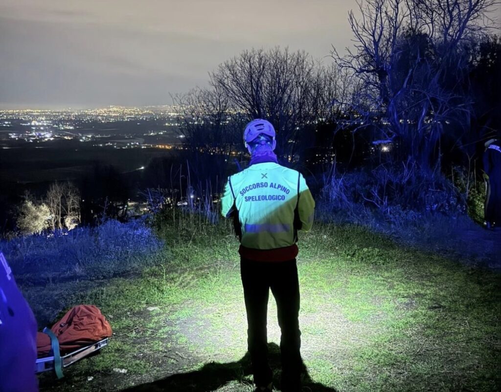 Malore fatale mentre cerca asparagi: morto 64enne