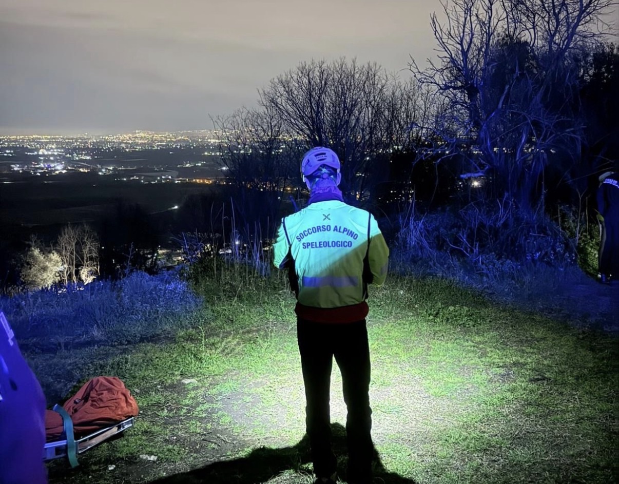 Malore fatale mentre cerca asparagi: morto 64enne