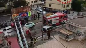 Incendio in un appartamento a Pastena: paura nel pomeriggio, nessun ferito