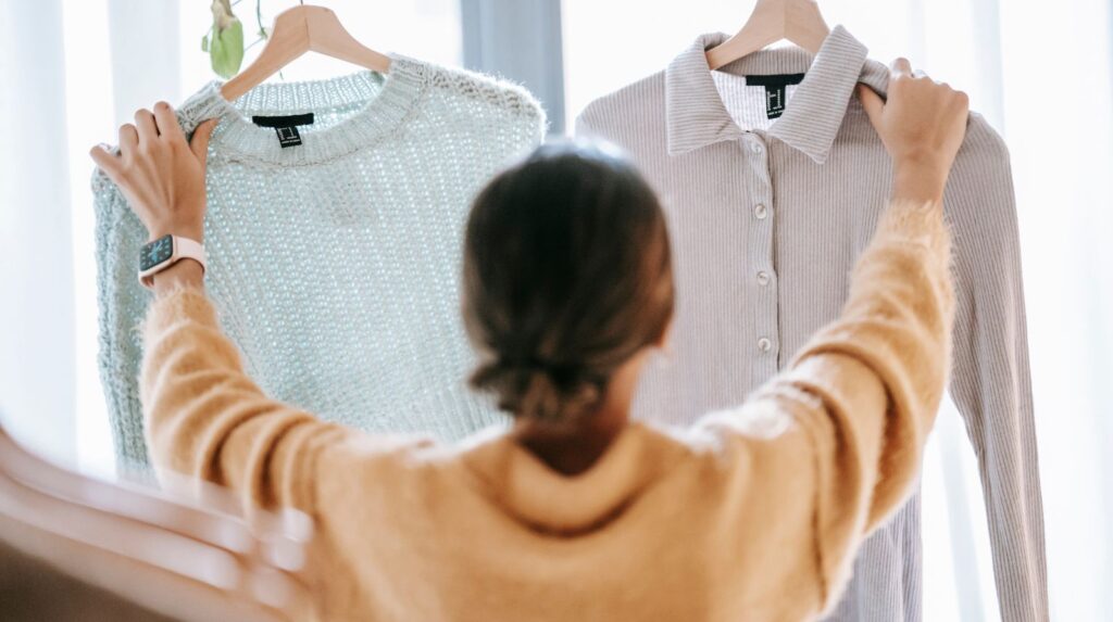 Outfit di primavera: colori, leggerezza e ritorno alla praticità