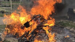 Piromane di rifiuti pericolosi sorpreso in flagranza