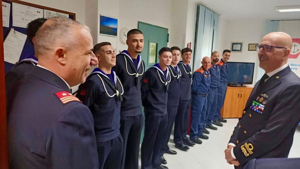 Palinuro, visita del Direttore Marittimo della Campania agli uffici della Guardia Costiera del Cilento
