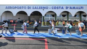 Aeroporto Salerno Costa d’Amalfi, verso lo stop all’addizionale comunale: ipotesi rilancio per lo scalo