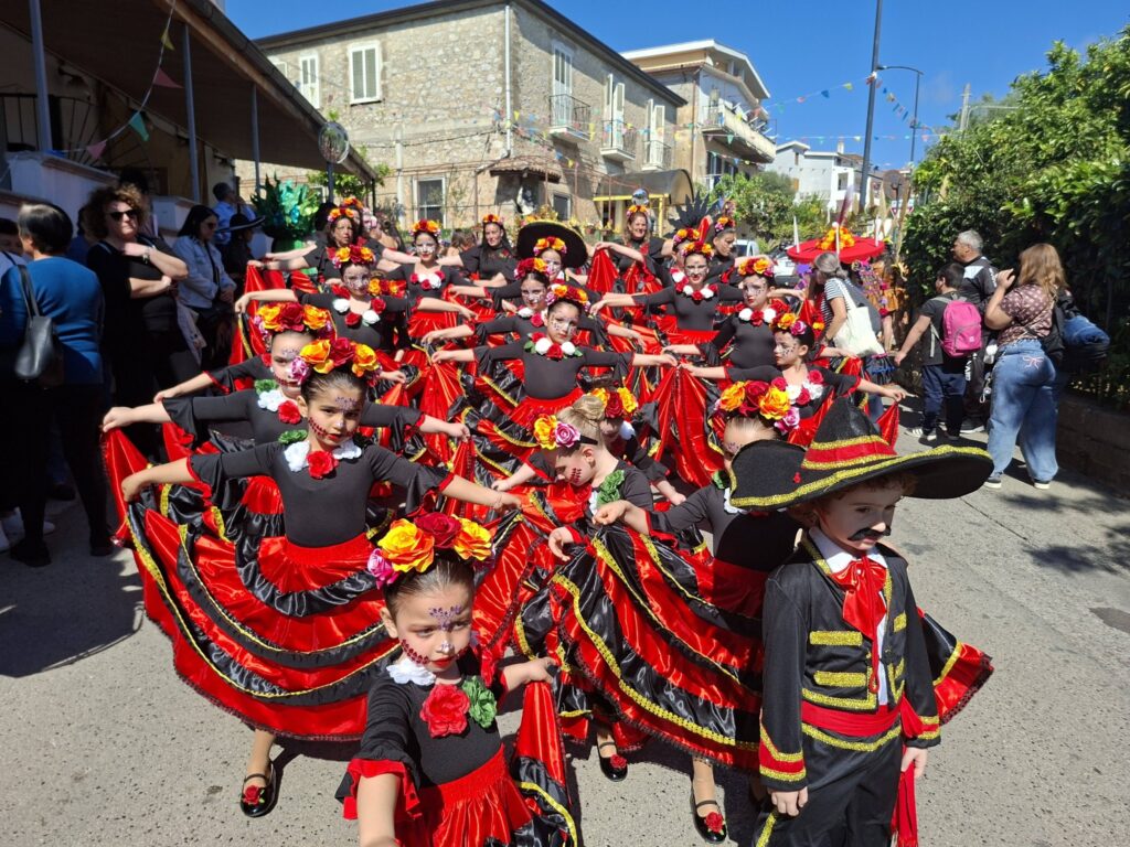Grande successo per il Carnevale InCamerota 2026: migliaia di presenze a Marina di Camerota