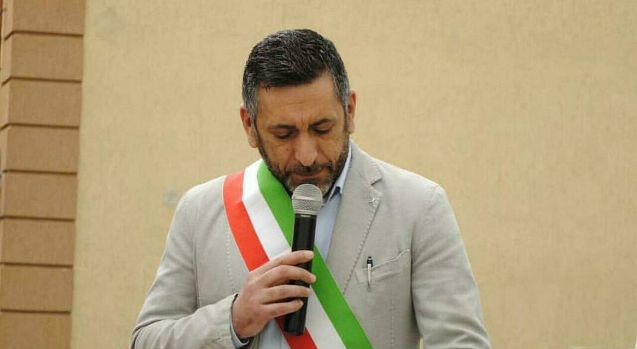 Torrraca, sindaco accusato di violenza sessuale: il 27 maggio davanti al gup