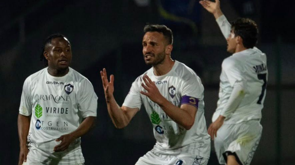 Cavese, occasione sprecata: solo 1-1 contro l’Atalanta U23 in dieci