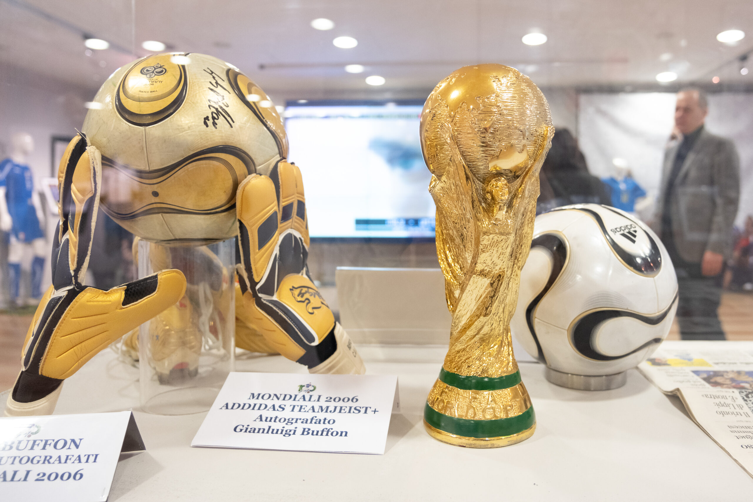 Napoli celebra i Mondiali: 200 cimeli in mostra alla Federico II con Pasculli testimonial