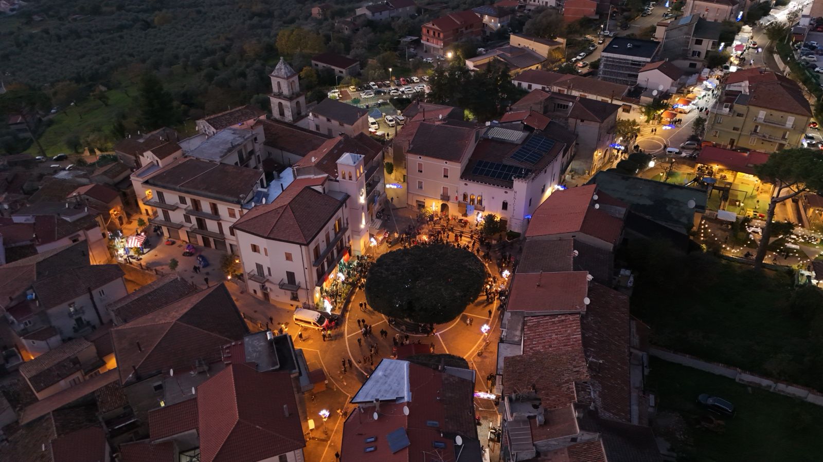 Destinazione borghi nella Campania Divina: 50 piccoli comuni e 10 itinerari esperienziali