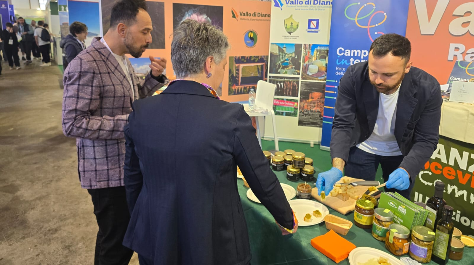 Il Vallo di Diano a “Open outdoor experiences”: lo stand corale vince la sfida del turismo integrato