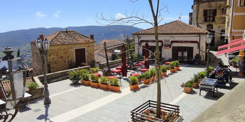 Castellabate, casting per un nuovo progetto cinematografico: ipotesi ritorno della saga ‘Benvenuti al Sud’