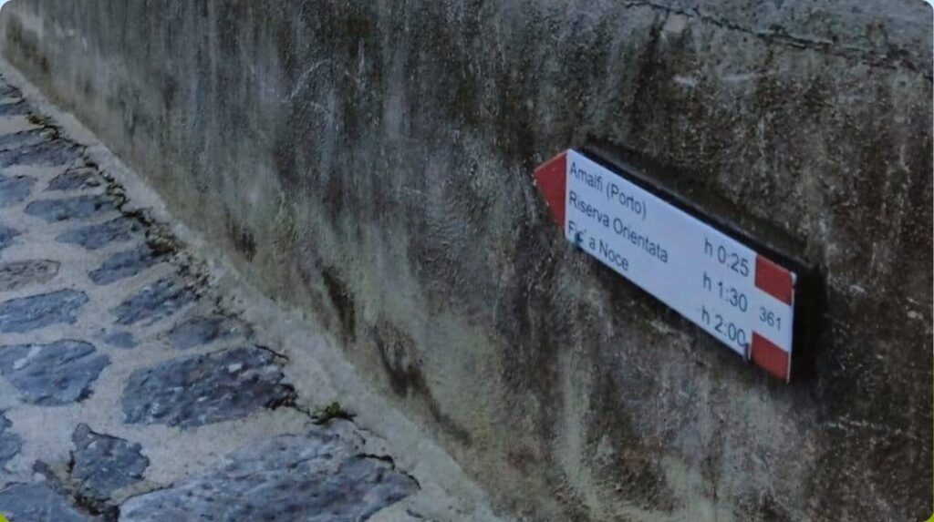 Nuova segnaletica CAI ad Amalfi e frazioni