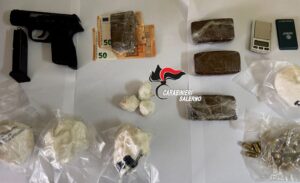 Battipaglia, arrestato con droga e arma clandestina: operazione dei carabinieri