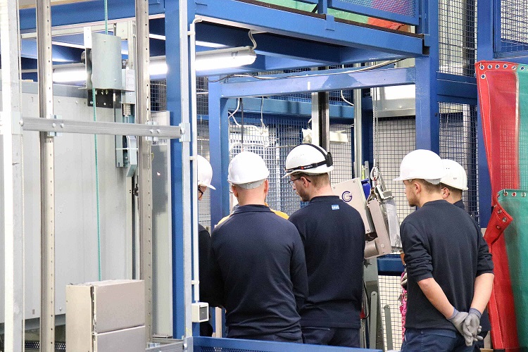 Sicurezza sul lavoro: l’IA riduce gli incidenti fino al 35%, gli 8 trend che stanno cambiando l’approccio