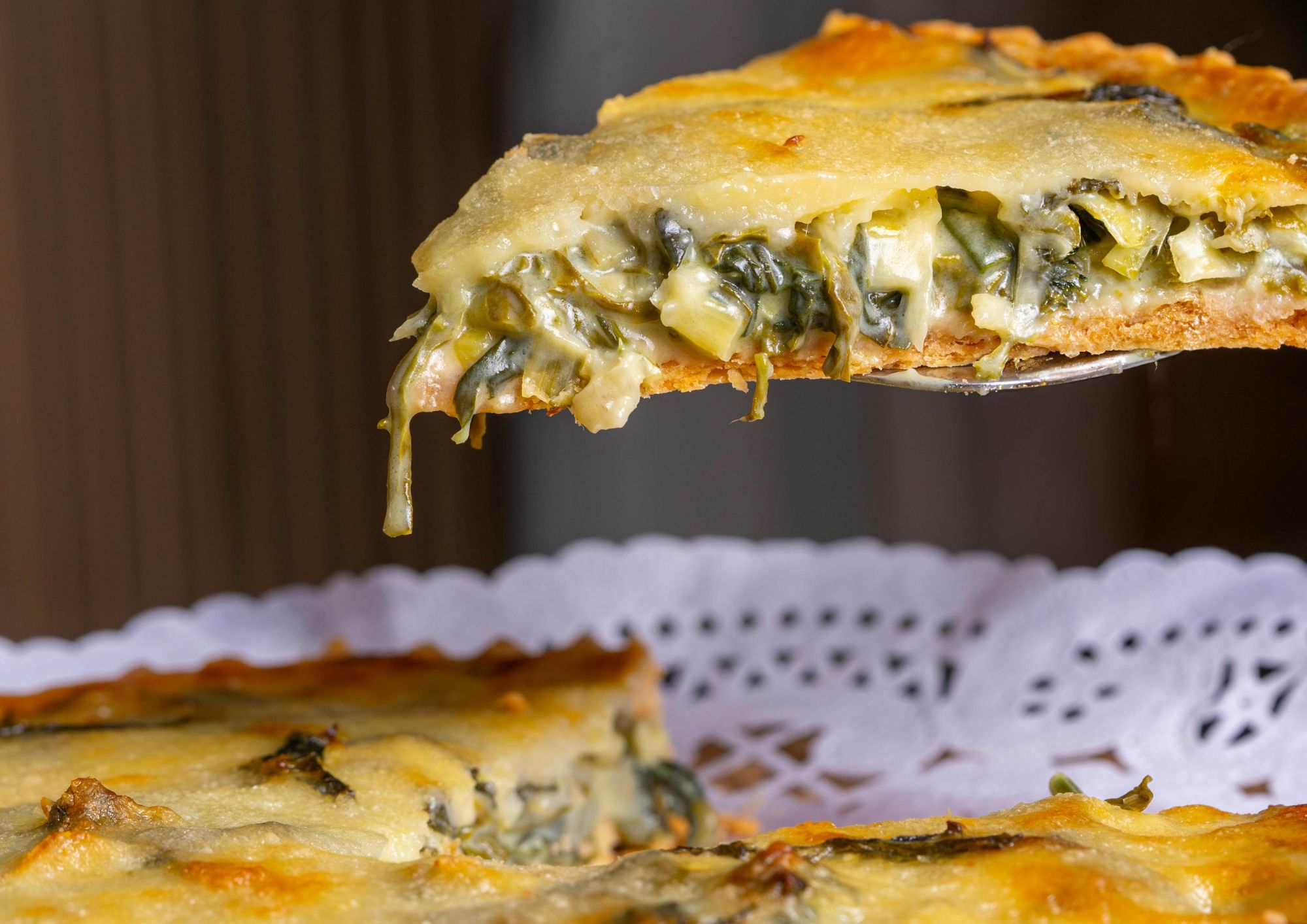 Quiche rustica con verdure, patate e formaggio: la ricetta semplice che conquista la tavola