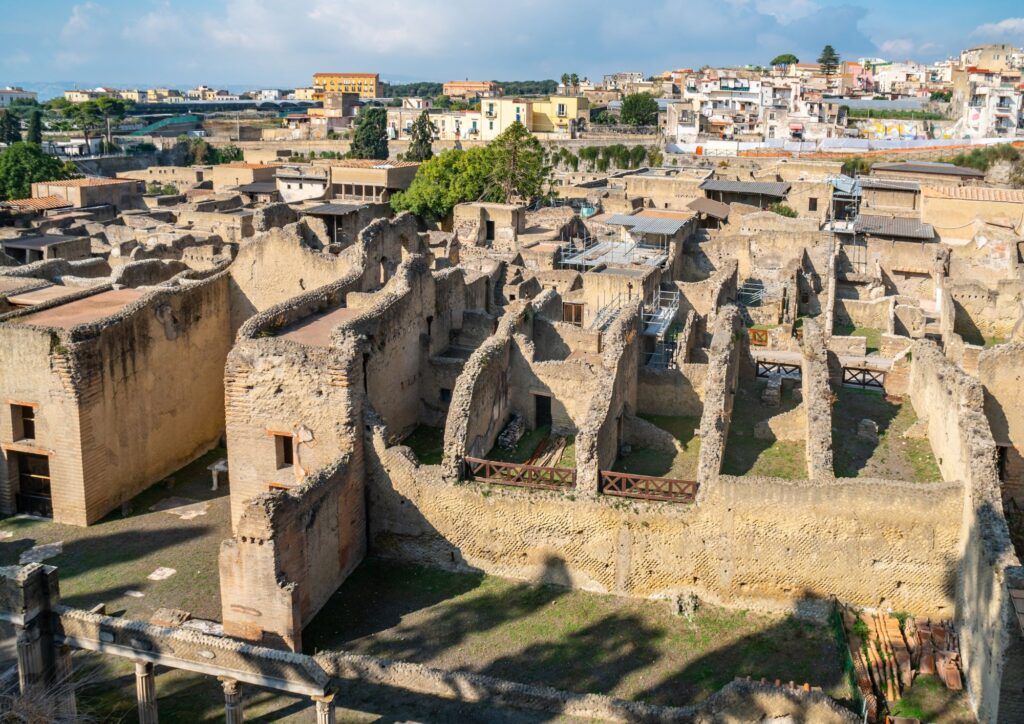 Viaggio nel tempo tra Pompei, Ercolano e Paestum: storia millenaria e consigli per la visita