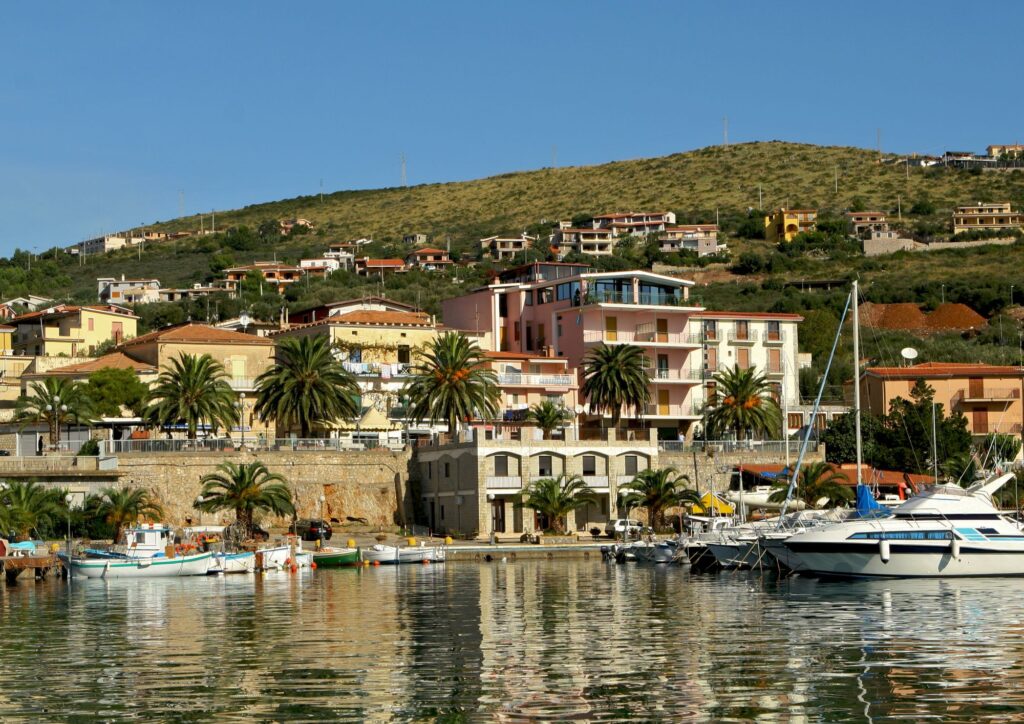 Marina di Camerota, la lettura diventa un ponte tra le persone: nasce il festival “Leggere – Un ponte verso l’altro”