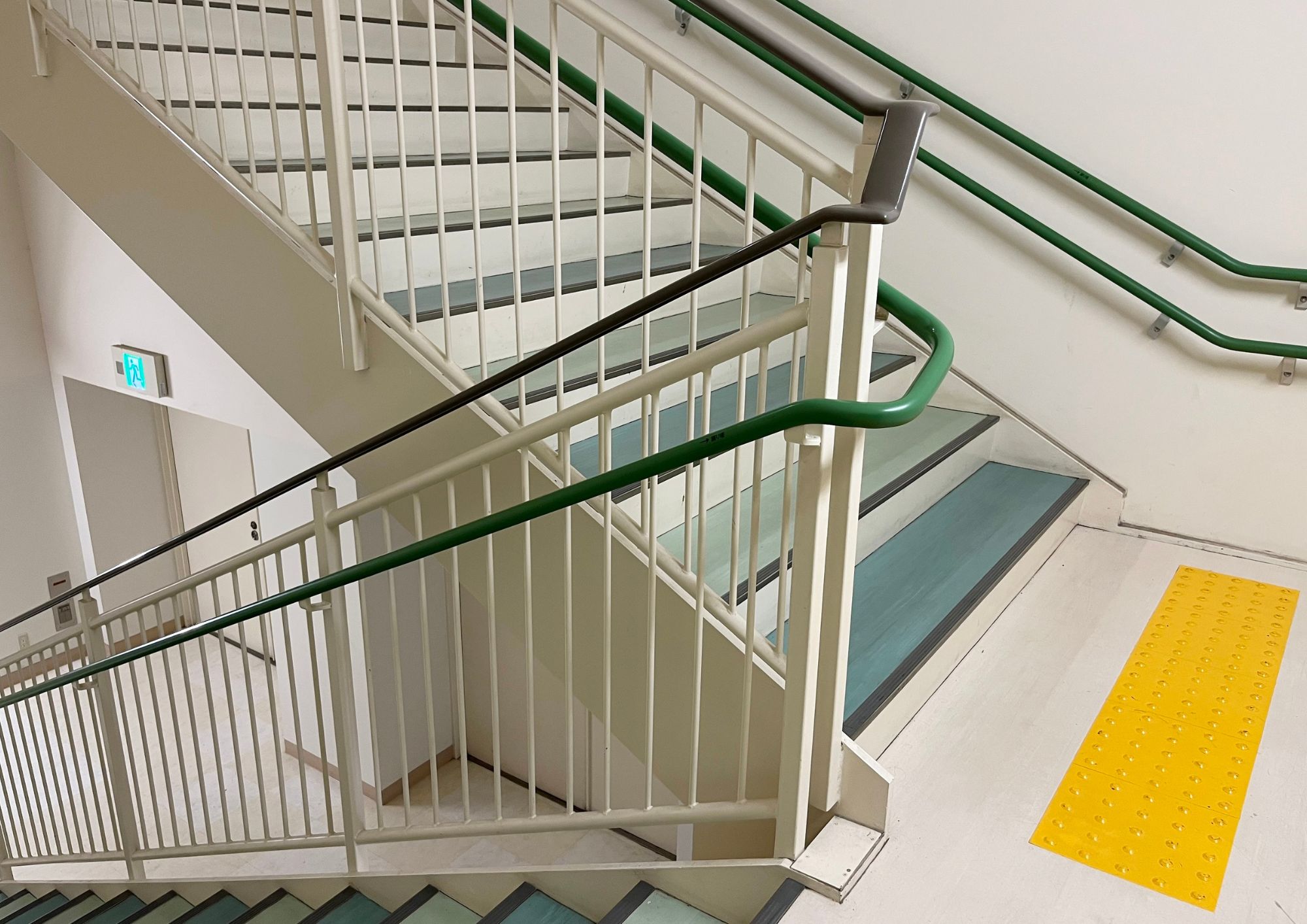 L’eterna guerra dei condomini sul campo di battaglia delle scale