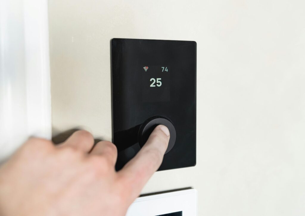Smart home: cosa serve davvero in casa e cosa è solo marketing