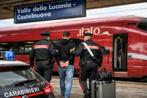 Arrestato a Vallo scalo il ladro di valigie sul treno da Milano