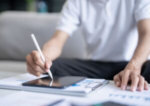 Generative AI e creatività digitale: opportunità e rischi per i diritti d’autore