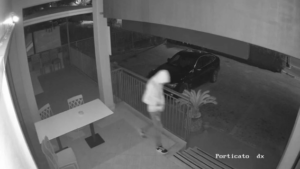 Capaccio Paestum, furto in una gastronomia-pizzeria: bottino da quantificare