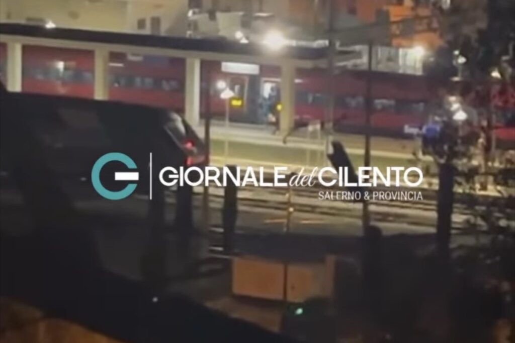 Sapri, rissa con coltelli in stazione: identificati e denunciati i tre giovani