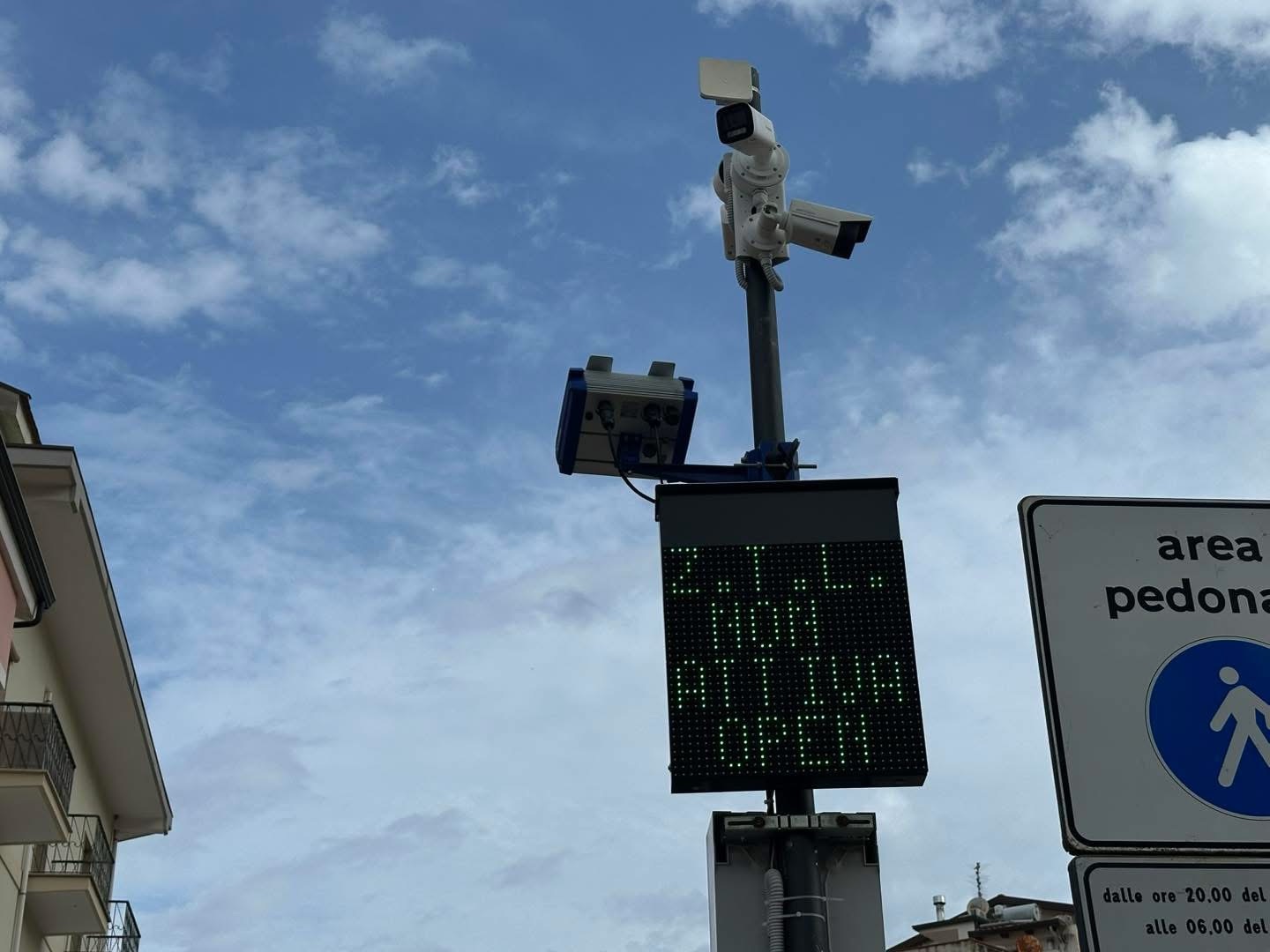 Castellabate, nuovo varco ZTL in Piazza Lucia: più sicurezza nel centro di Santa Maria