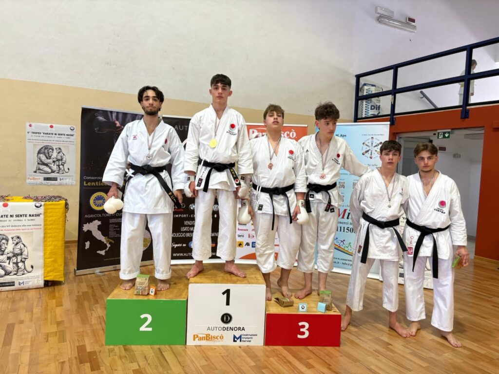 Altamura, al trofeo “Karate ni sente nashi” brillano i giovani atleti del Golfo di Policastro