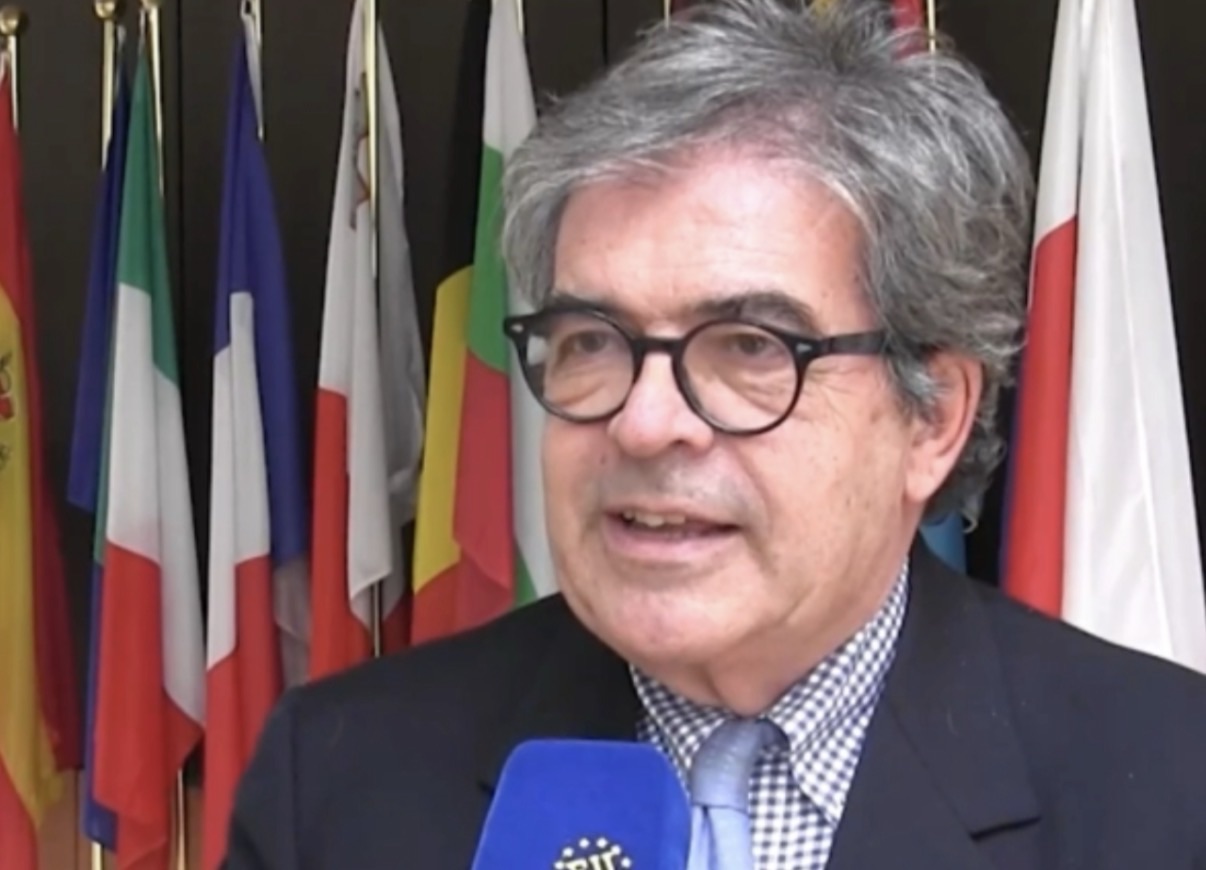 “Letto in Piazza”, al via la VI edizione: tra i super ospiti l’ex ministro Enzo Bianco